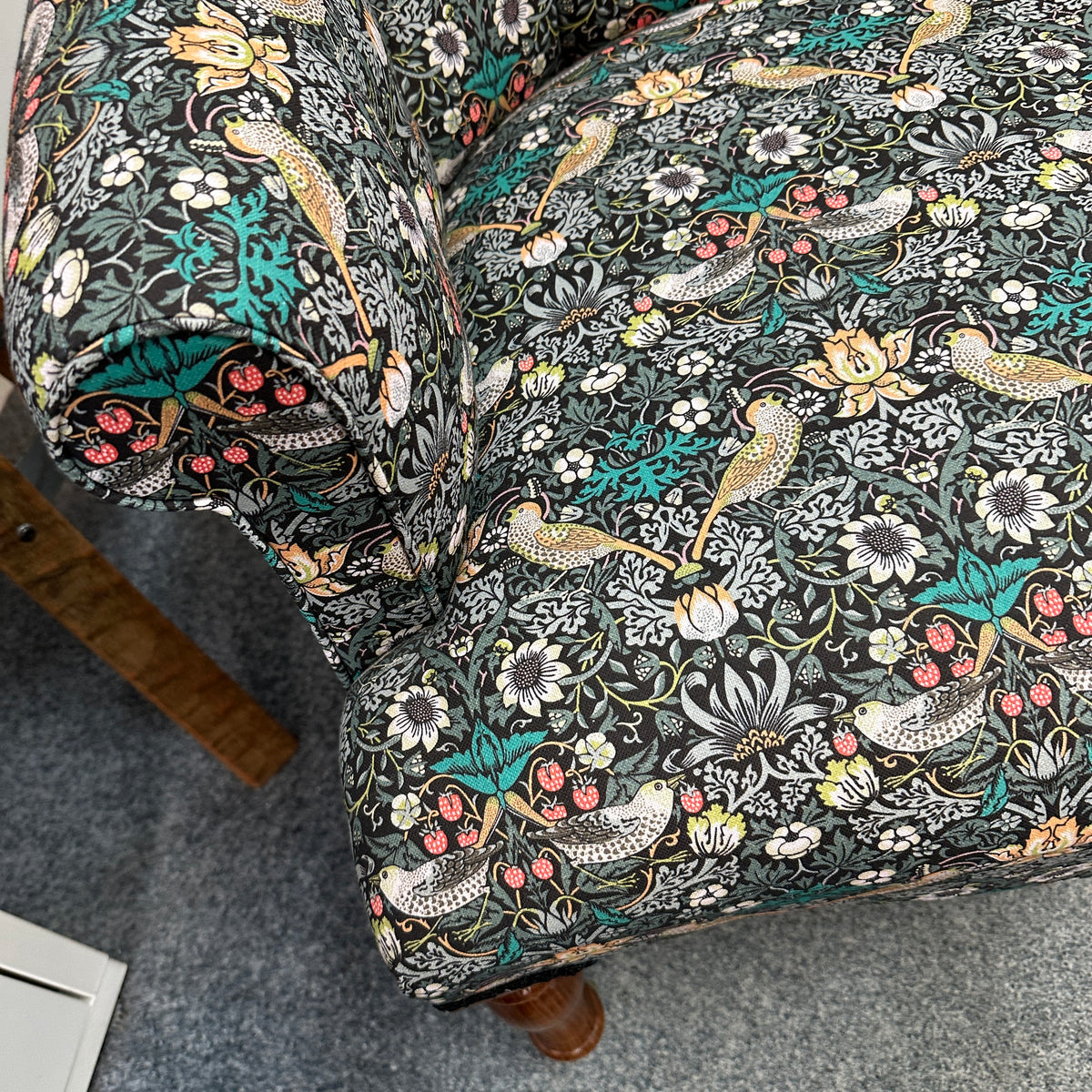 Strawberry Thief Armchair Black