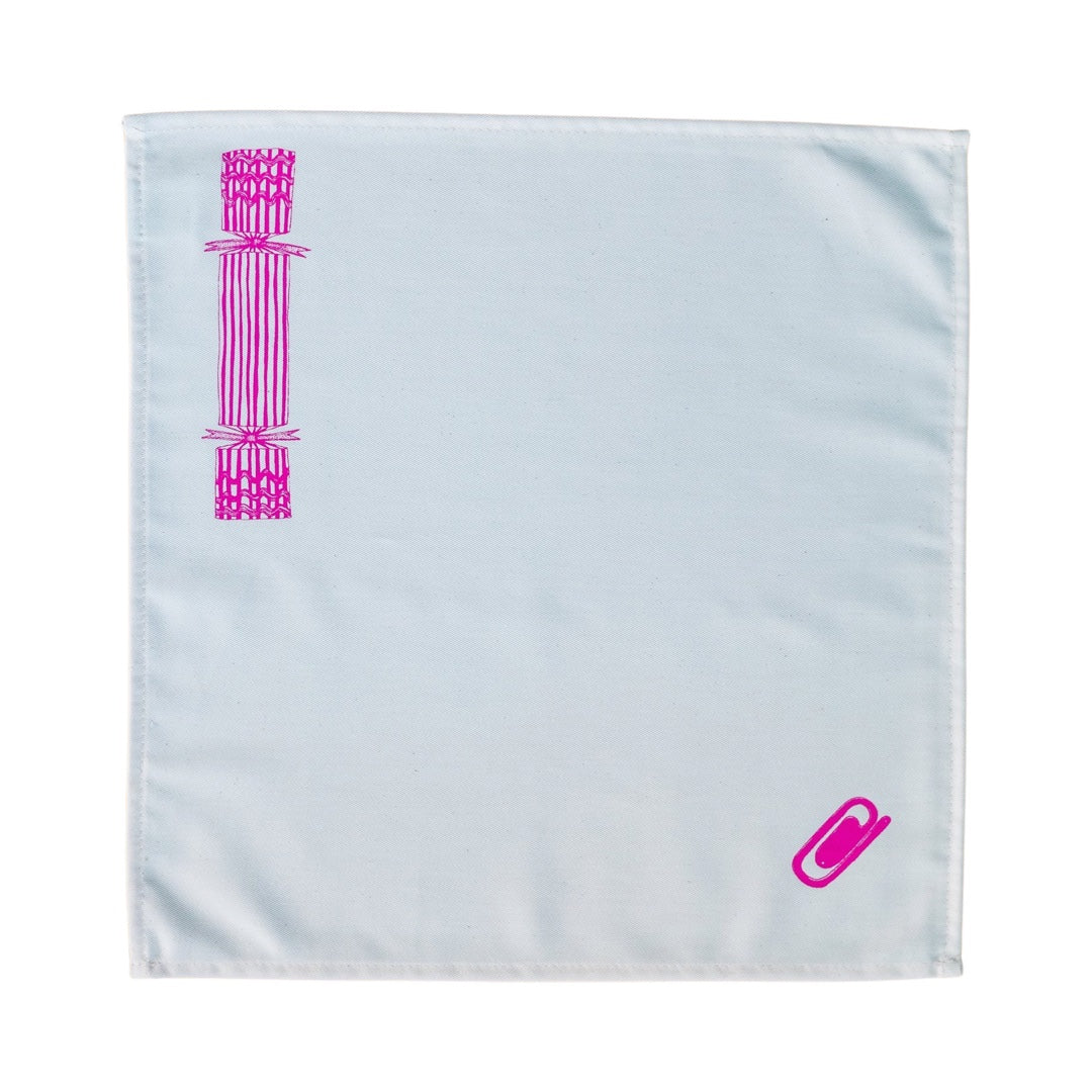 Christmas cracker napkin in pink.