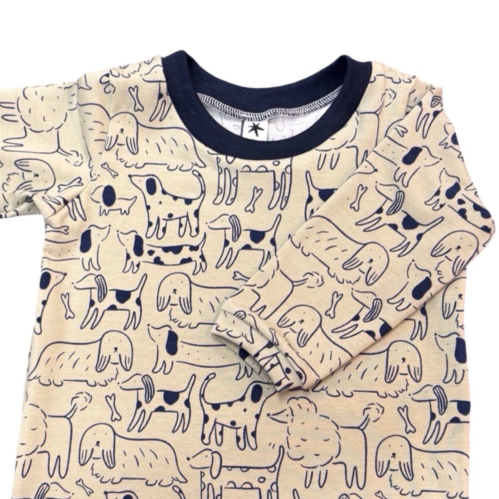 Long sleeved tee in cute dog fabric.