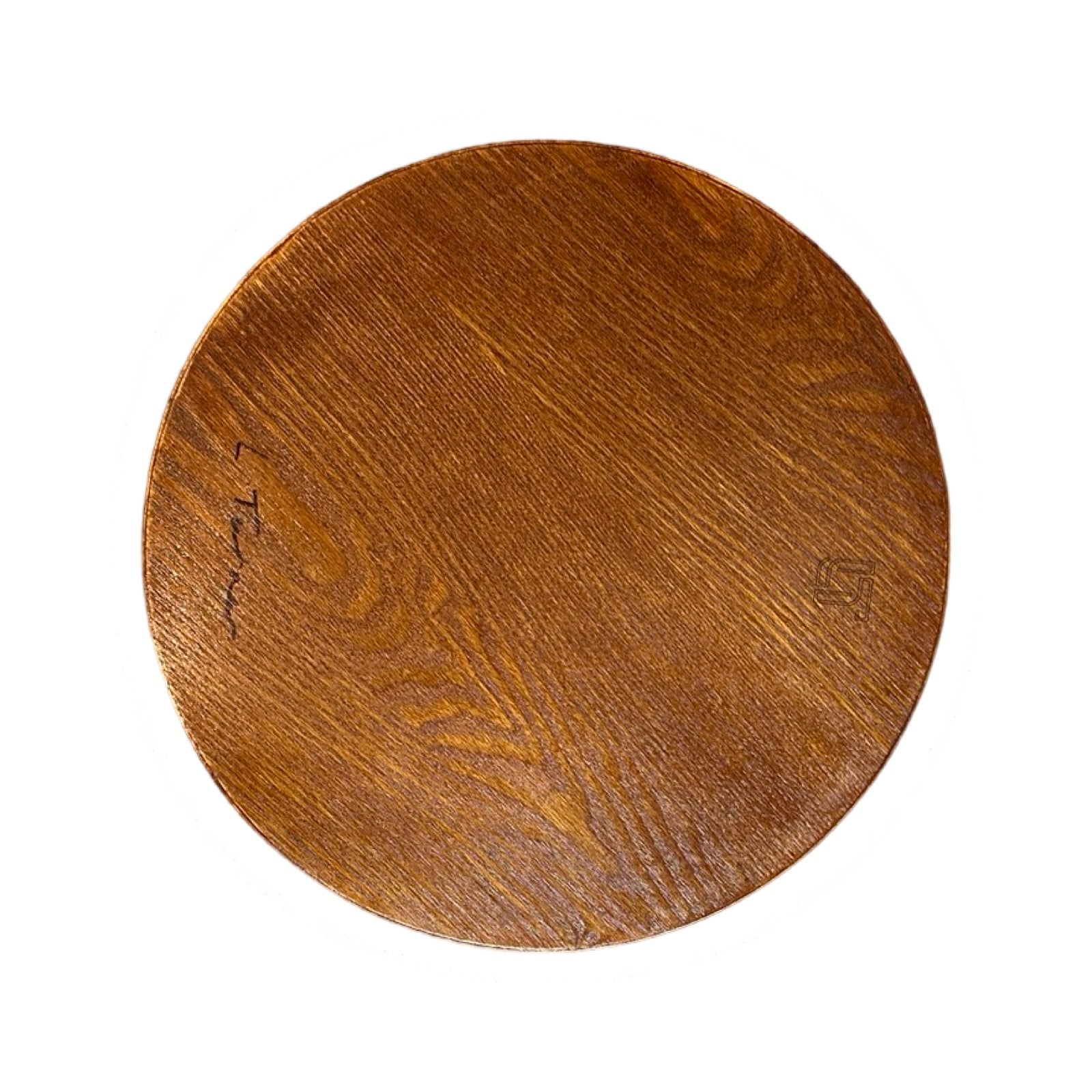 Back of serving tray.