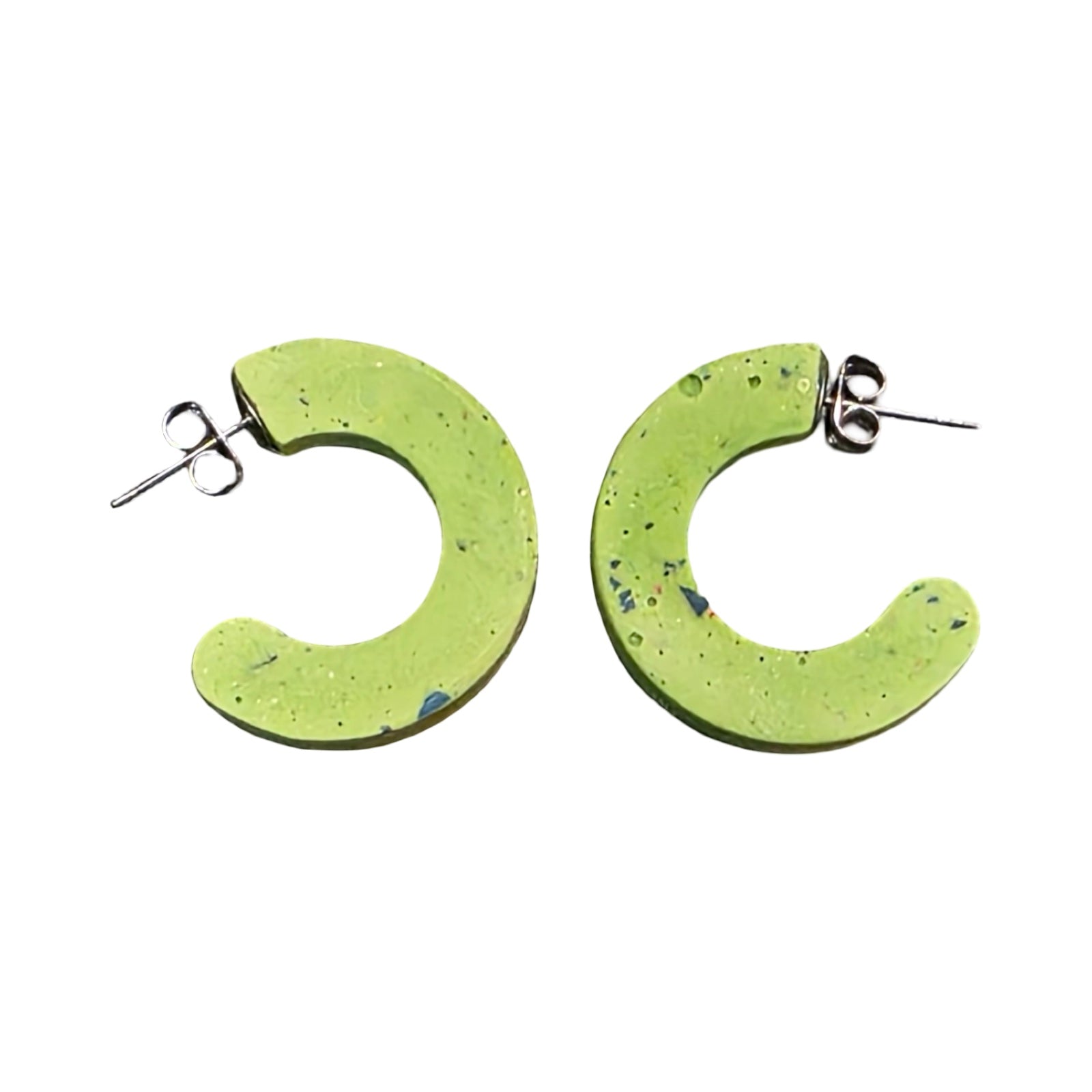 Green chunky hoop earrings with dark green stripes.