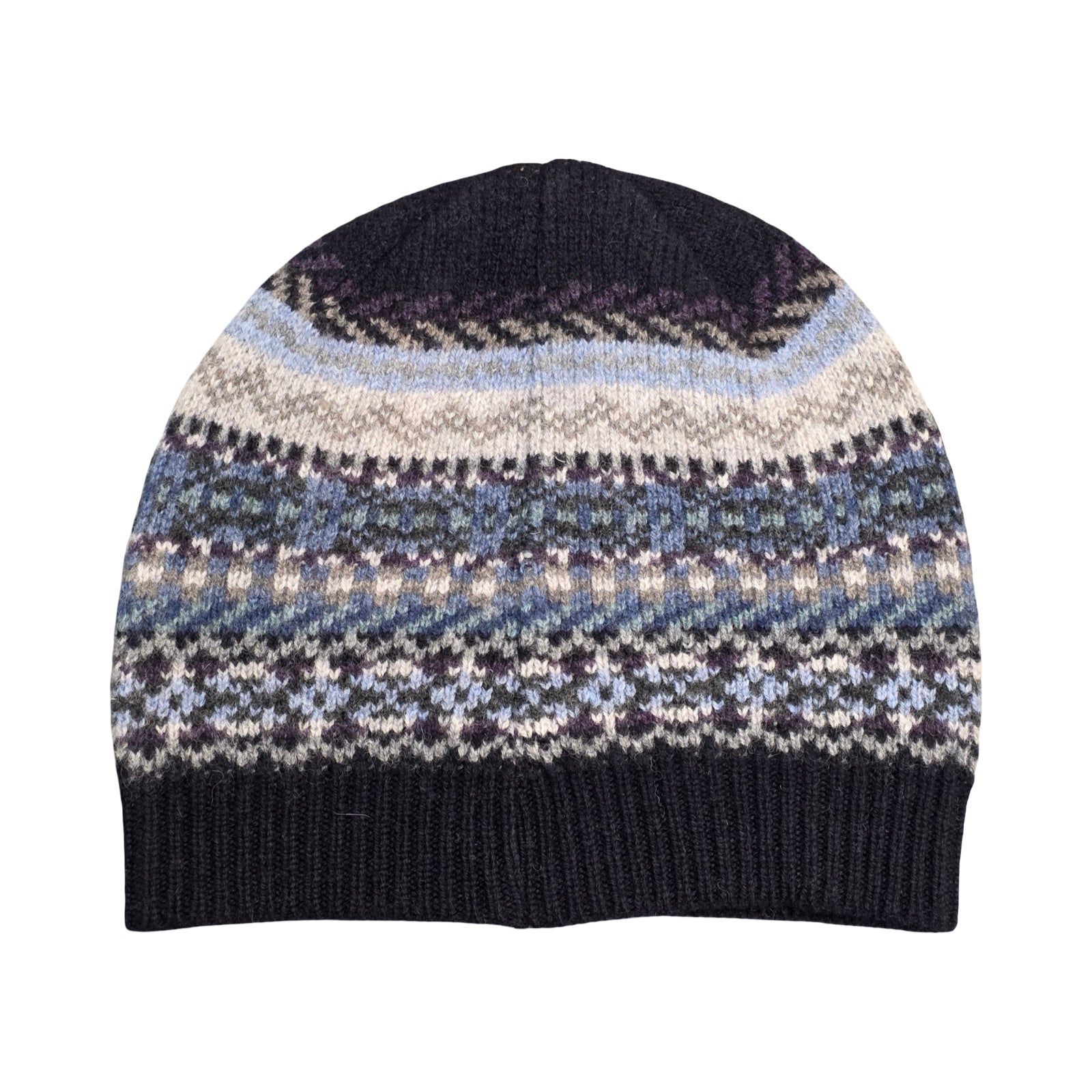 Knitted beanie with a pattern on a white background.