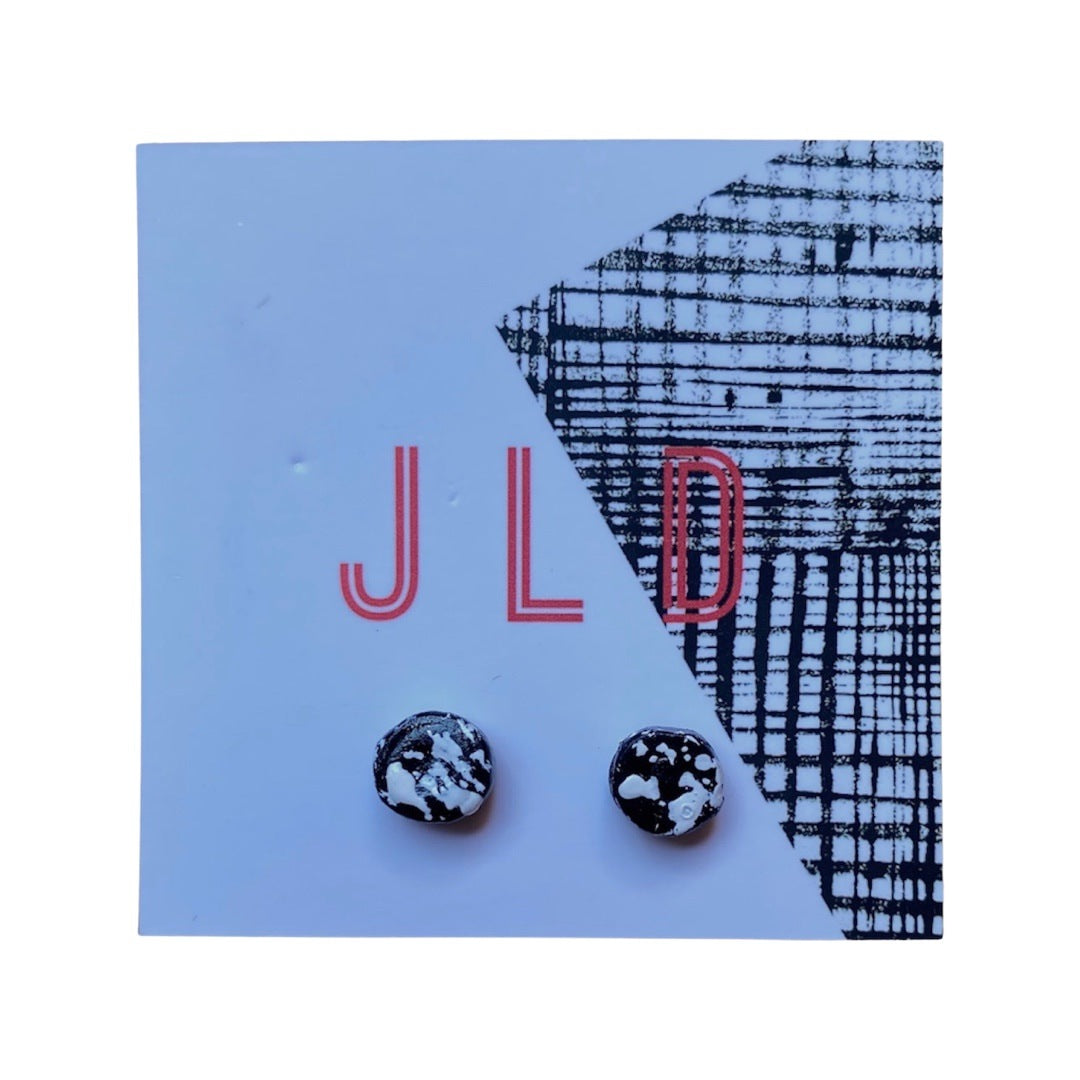 Circle Monochrome Stud Earrings