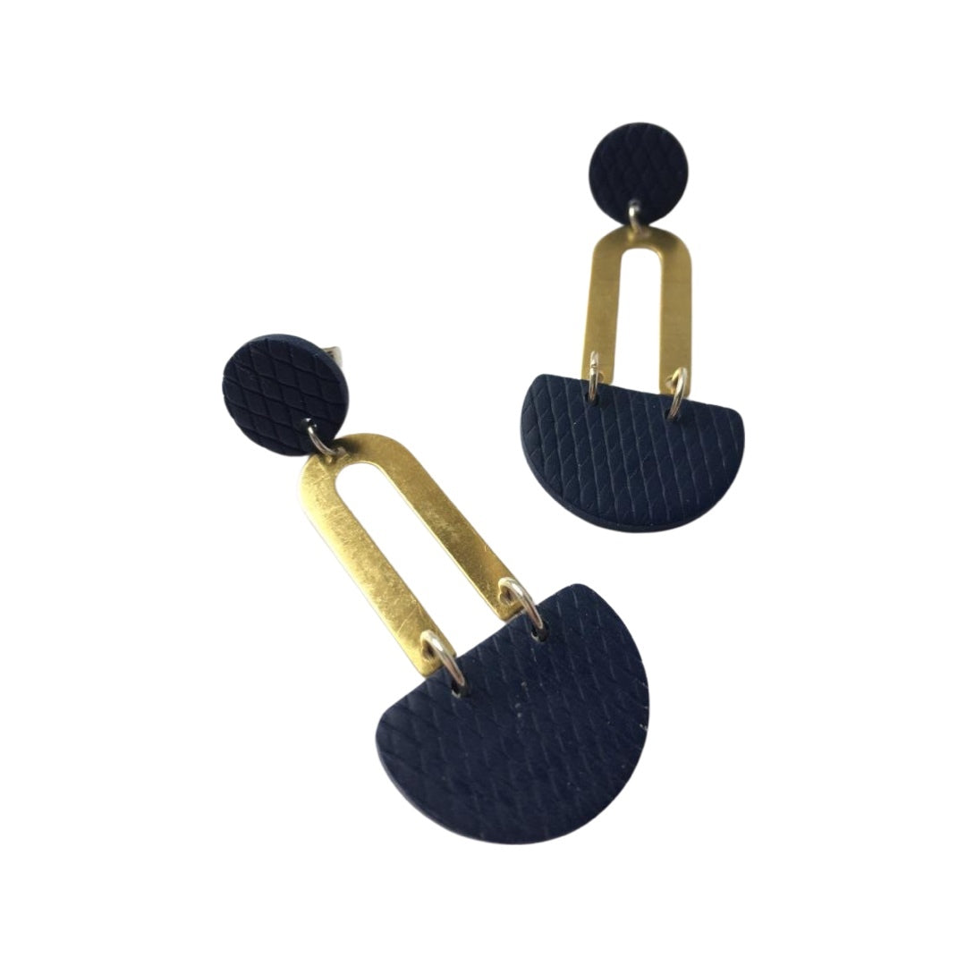 Scallop Swing Earrings