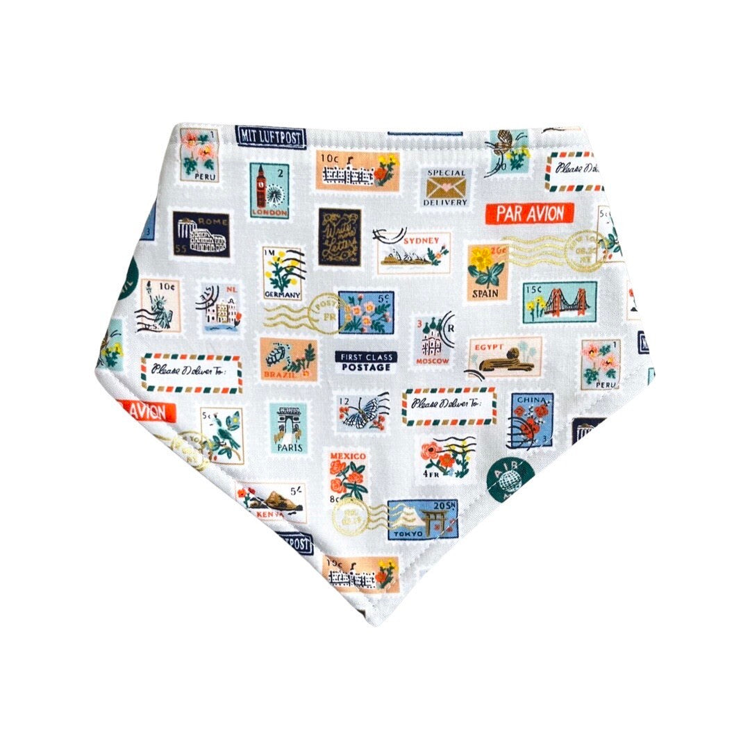 Bandana bib in 'stamp stone' fabric.