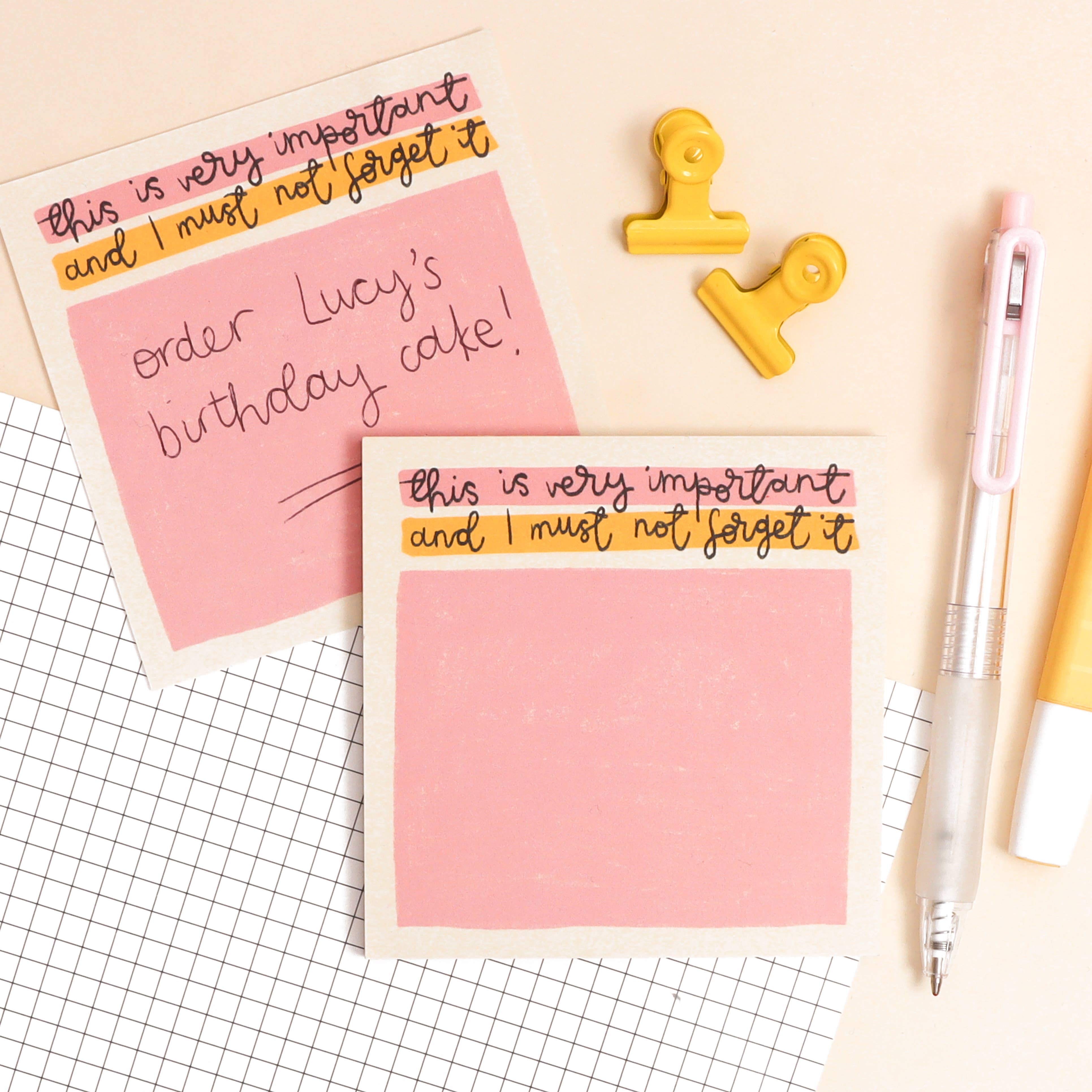 This 'this is very important' memo pad features a pink box to write in surrounded by a white border.
