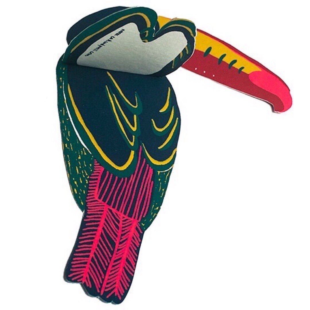 Under the wing of the toucan pop up card showing the space for your message.