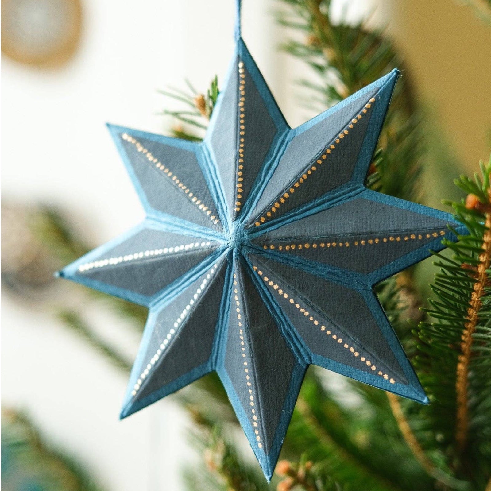 Twinkling Star Board Decoration