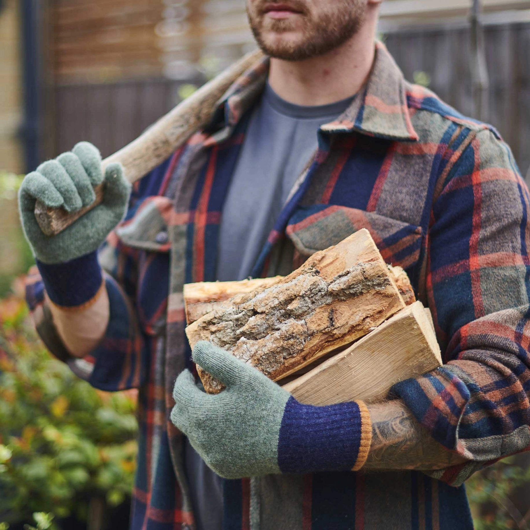Green and Navy Men's Lambswool Gloves