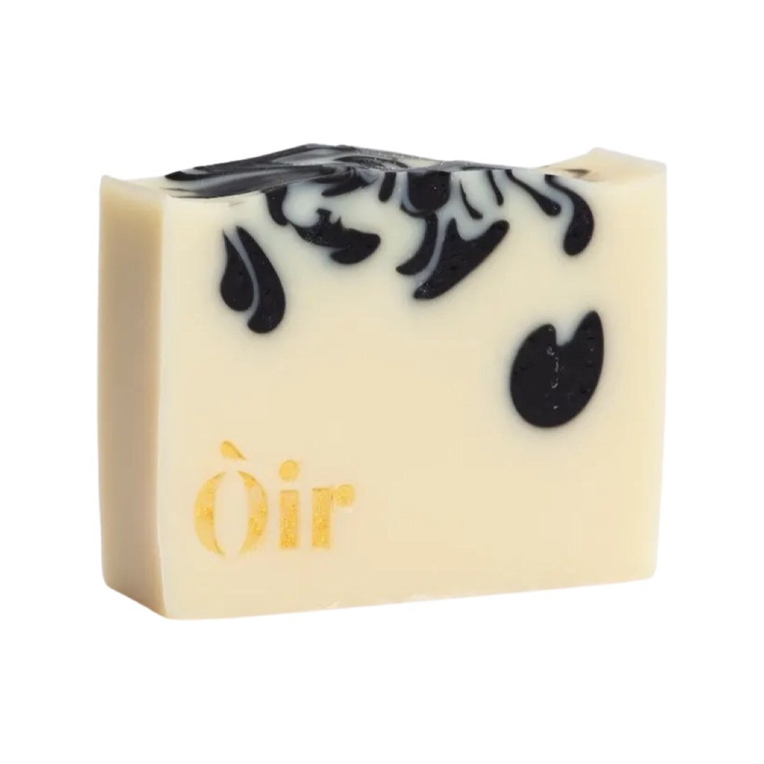 Luxury cedarwood, clary sage and rose geranium hand and body soap with a rich and smoky aroma.