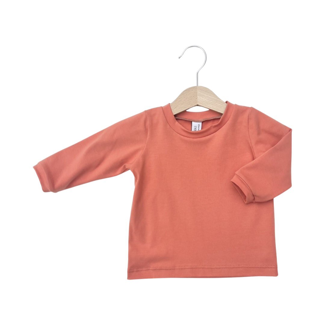 Long-sleeved tee in ginger fabric.