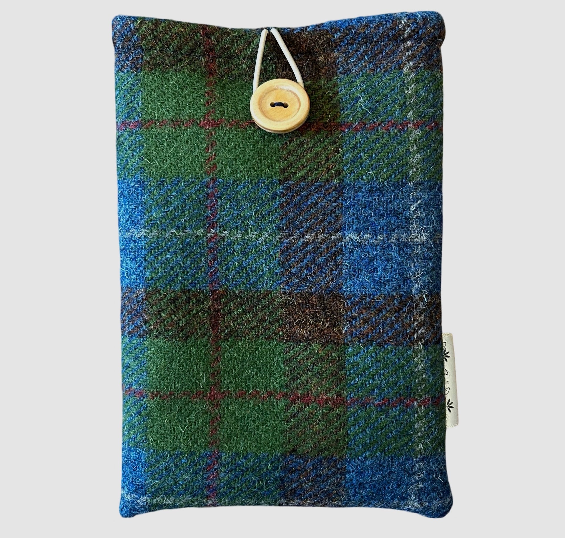Blue and green kindle sleeve in Harris tweed.