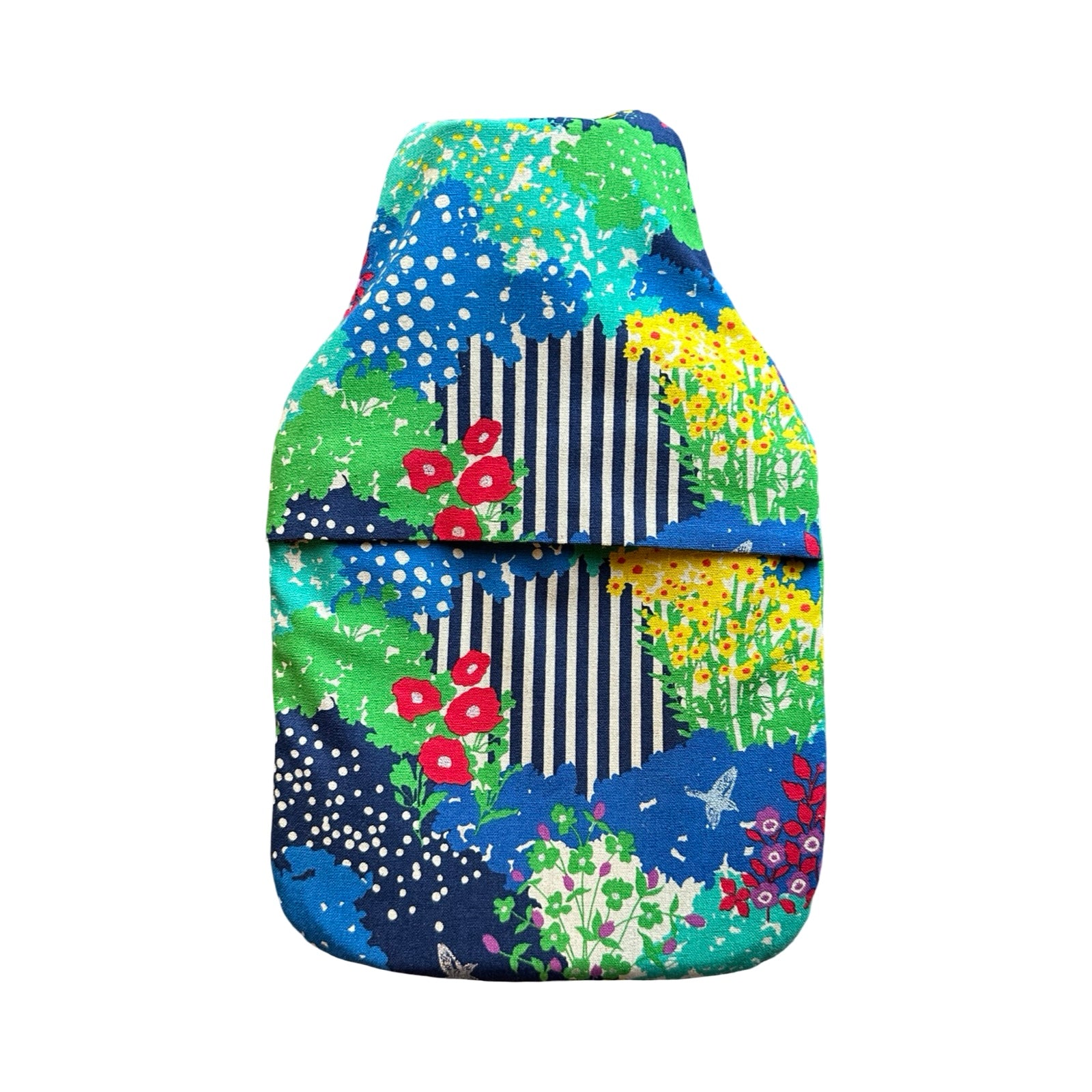 This hot water bottle cover is made from a layer of blue canvas with a meadow pattern on the outside, a layer of bright turquoise cotton on the inside.