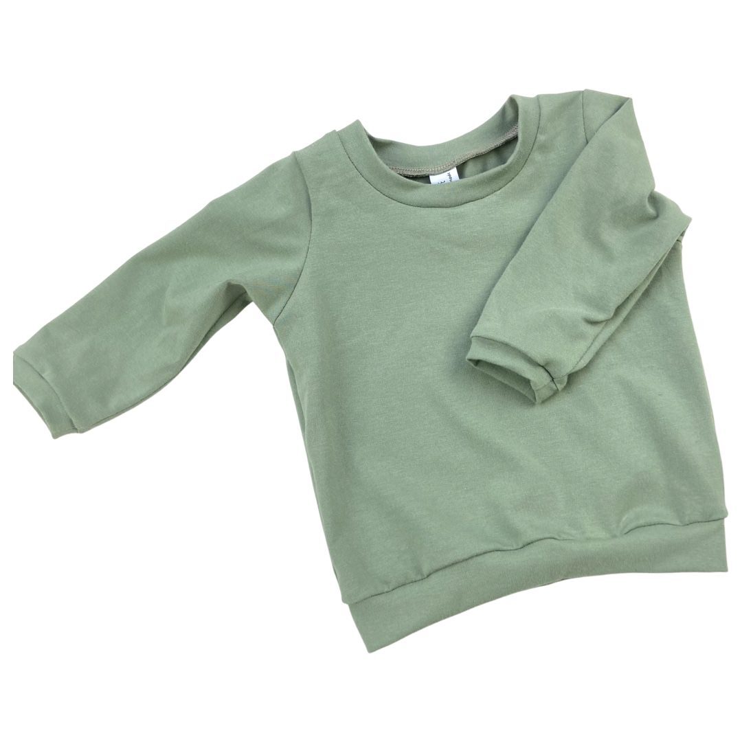 Long sleeved tee in pine fabric.