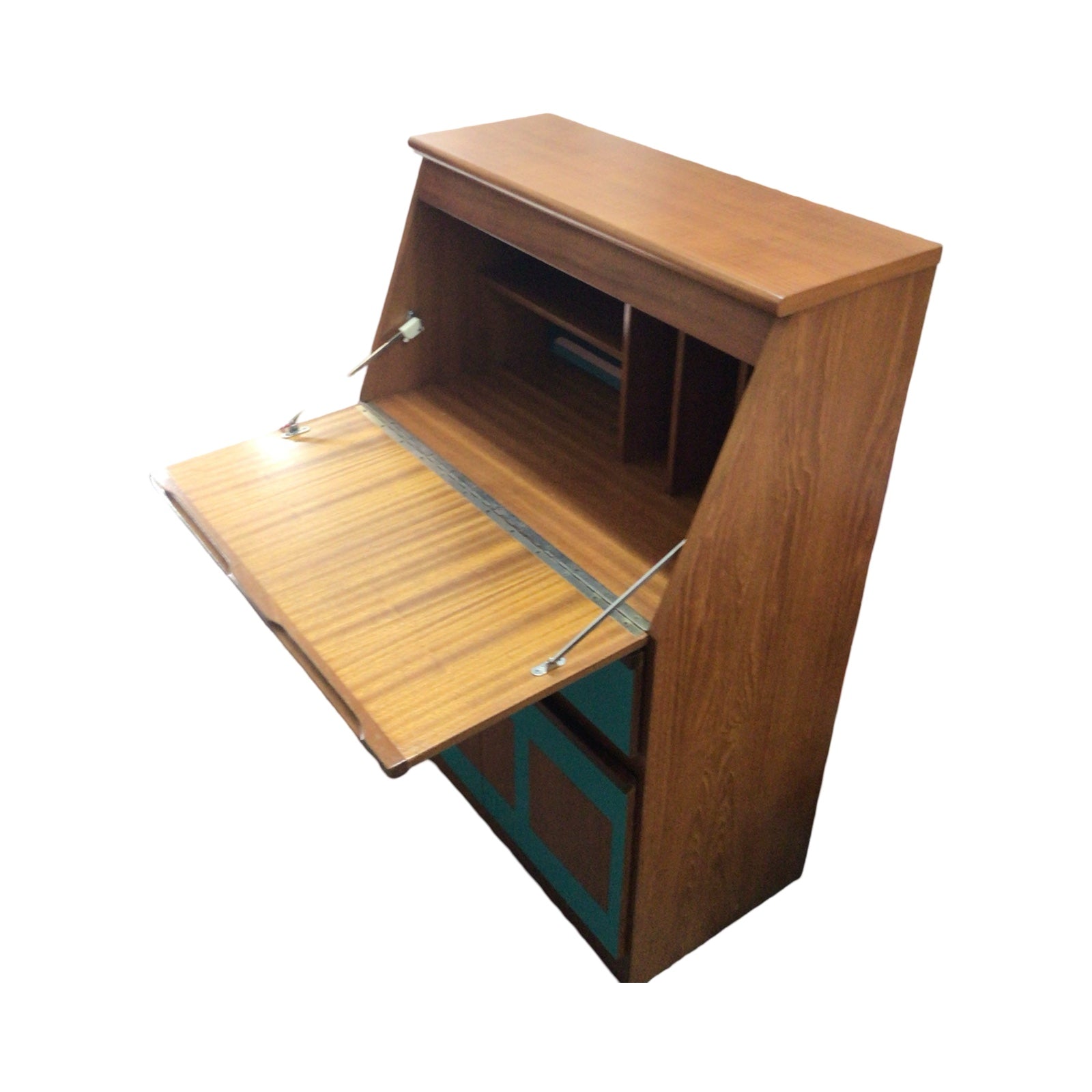 Sakol Upcycled Bureau