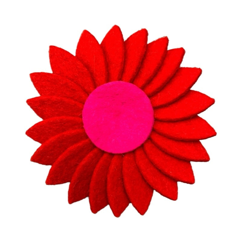 Daisy Felt Brooch