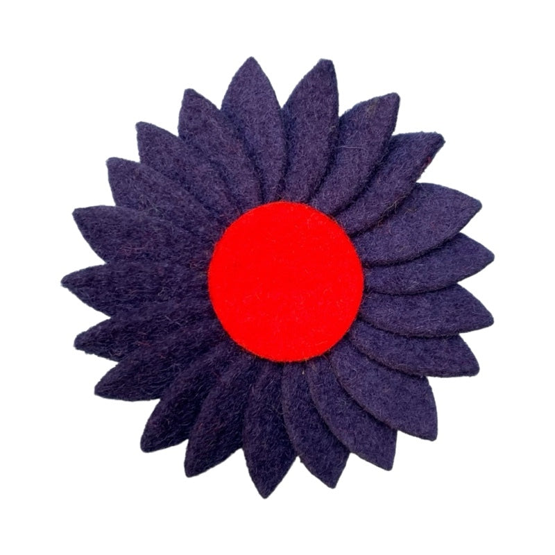 Daisy Felt Brooch