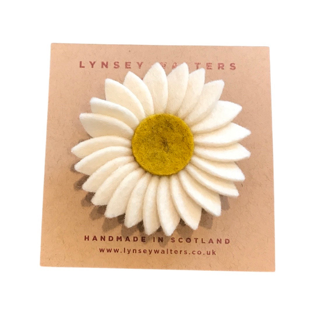 Daisy Felt Brooch