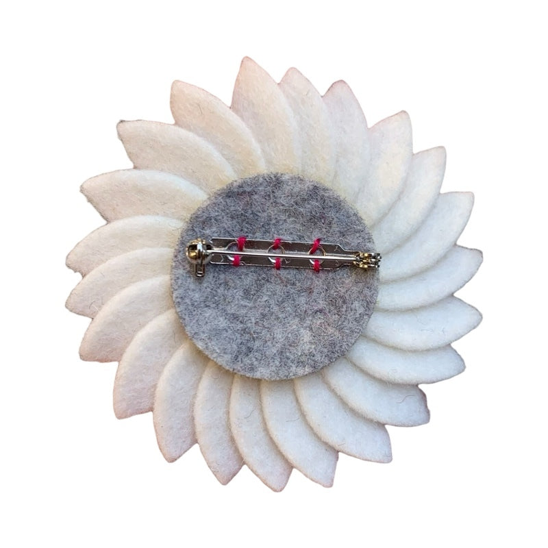 Daisy Felt Brooch