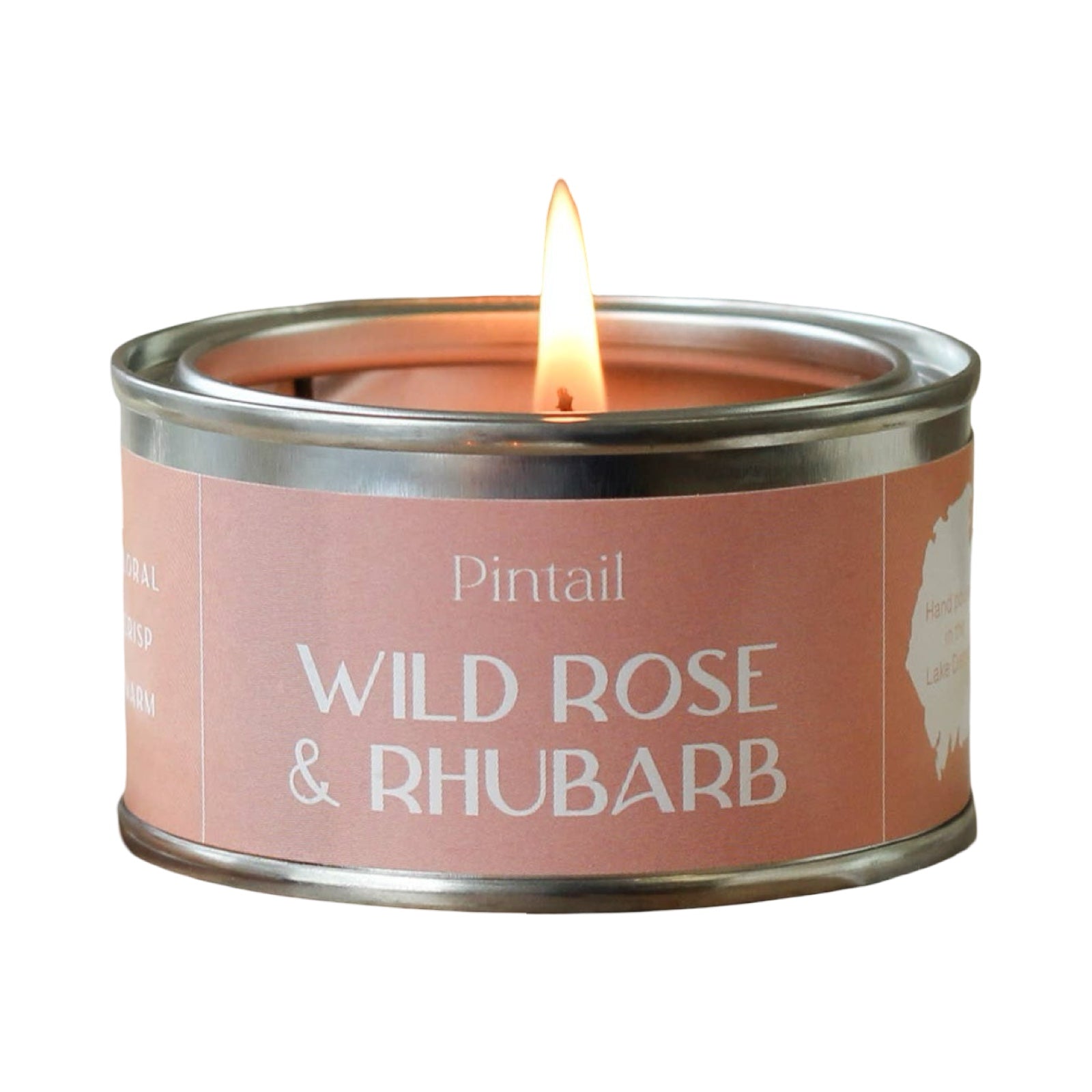 This wild rose and rhubarb scented candle has hints of rose, jasmine, cyclamen, rhubarb, green bergamot and white musk.